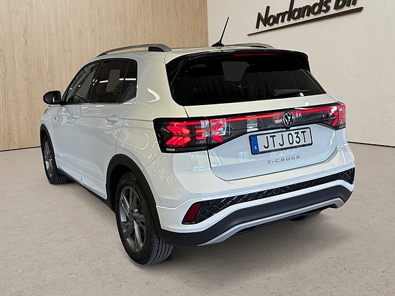 Volkswagen T-Cross 3 of 5
