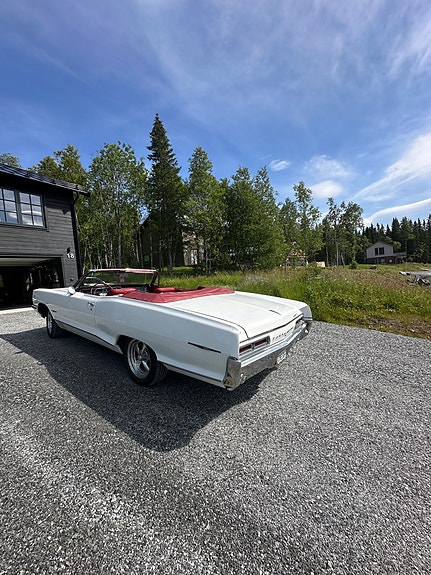 Pontiac Parisienne 5 of 5