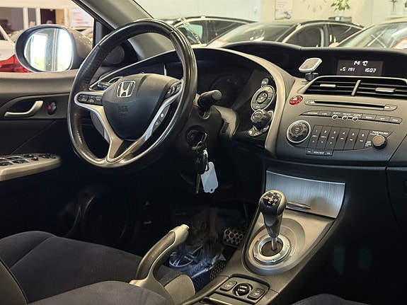 Honda Civic 10 of 22