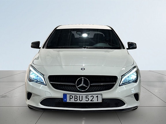 Mercedes-Benz CLA200 d 2 of 5