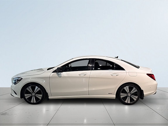 Mercedes-Benz CLA200 d 4 of 5