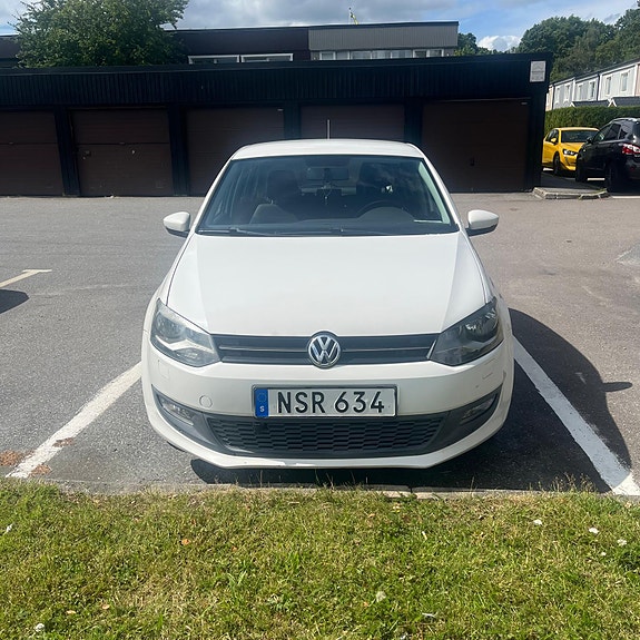 Volkswagen Polo 2 of 12