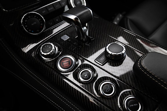 Mercedes-Benz SLS 19 of 30