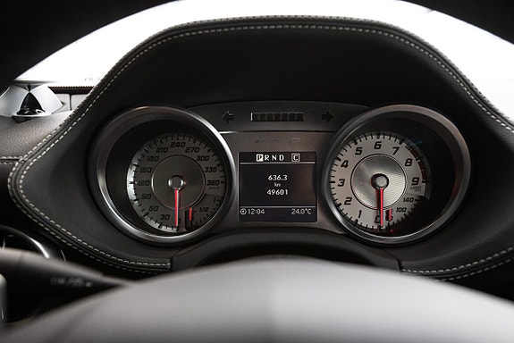 Mercedes-Benz SLS 15 of 30