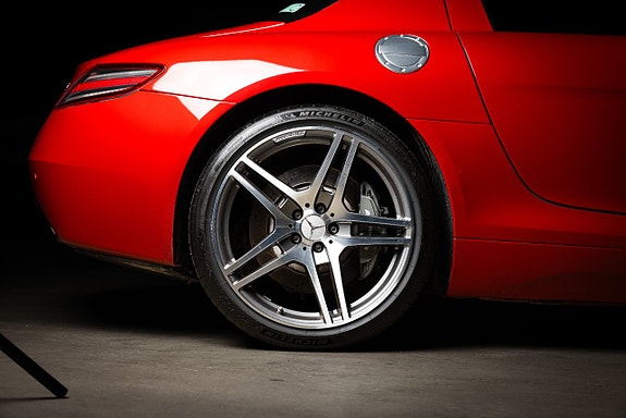 Mercedes-Benz SLS 27 of 30