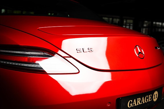 Mercedes-Benz SLS 25 of 30