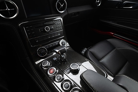 Mercedes-Benz SLS 17 of 30
