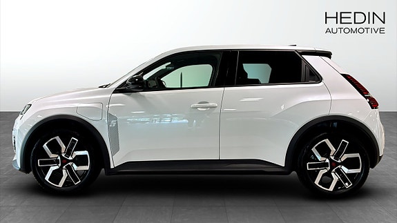 Renault 5 E-Tech 6 of 9