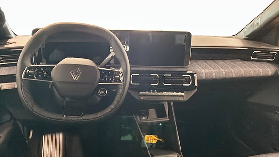 Renault 5 E-Tech 4 of 5