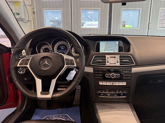 Mercedes-Benz E200 8 of 28