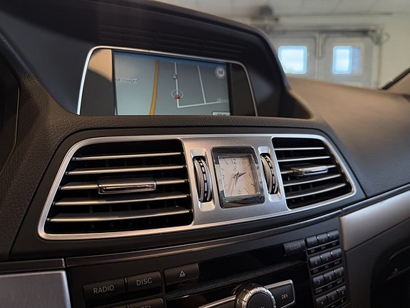 Mercedes-Benz E200 13 of 28