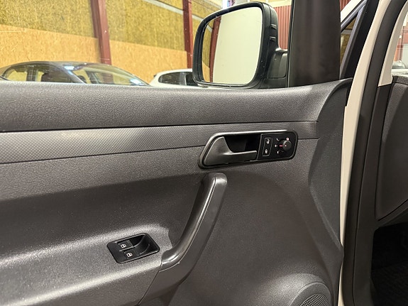 Volkswagen Caddy 18 of 18