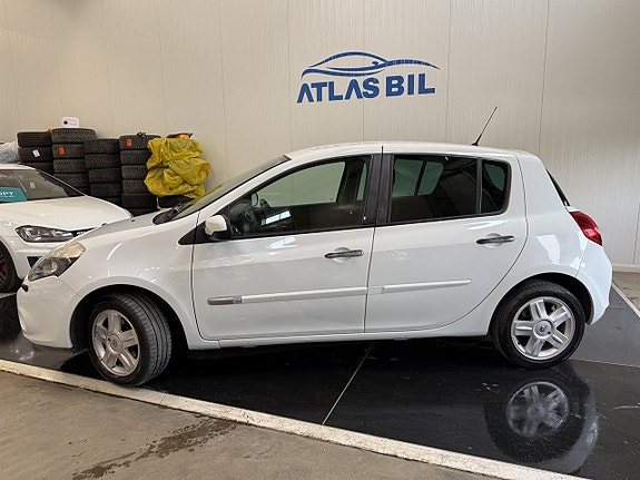 Renault Clio 2 of 12