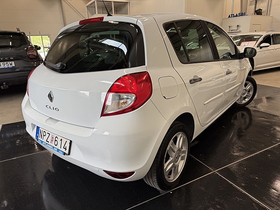 Renault Clio 6 of 12