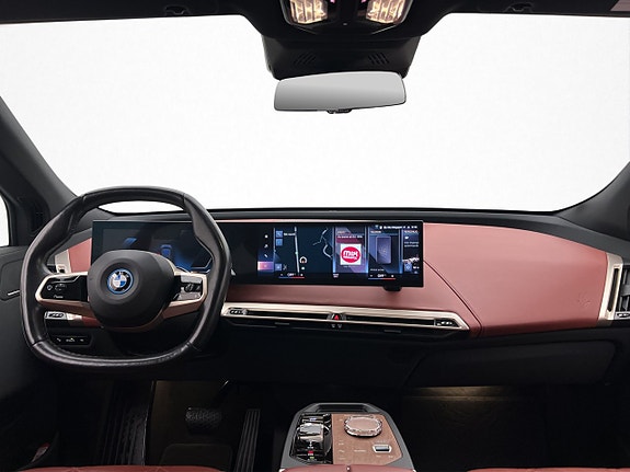 BMW iX 20 of 30