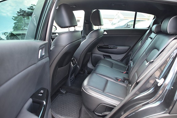 Kia Sportage 11 of 28