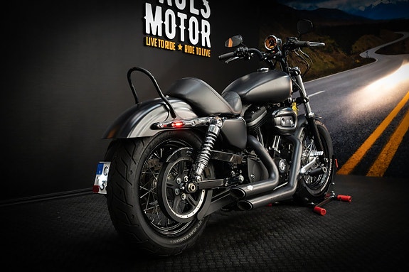 Harley-Davidson Sportster 1200 Custom Limited (XL1200CB) 4 of 5