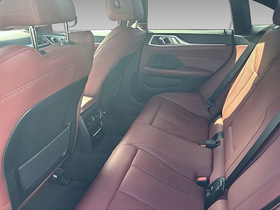 BMW i4 12 of 19