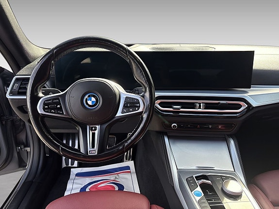 BMW i4 13 of 19