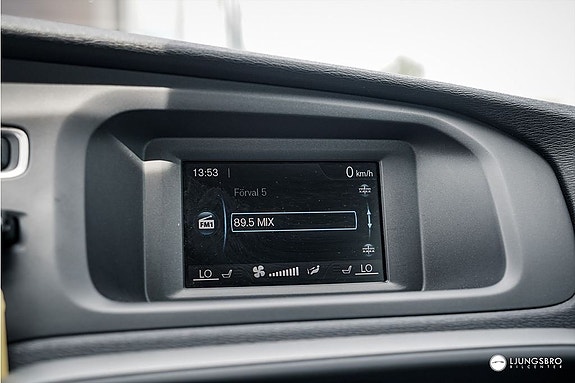 Volvo V40 7 of 10