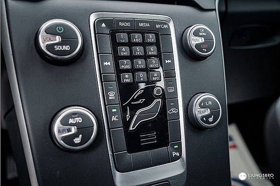 Volvo V40 8 of 10