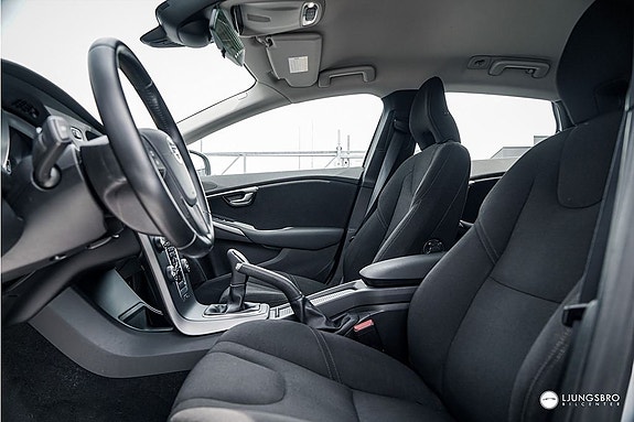 Volvo V40 4 of 10