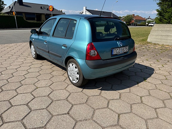 Renault Clio 7 of 11