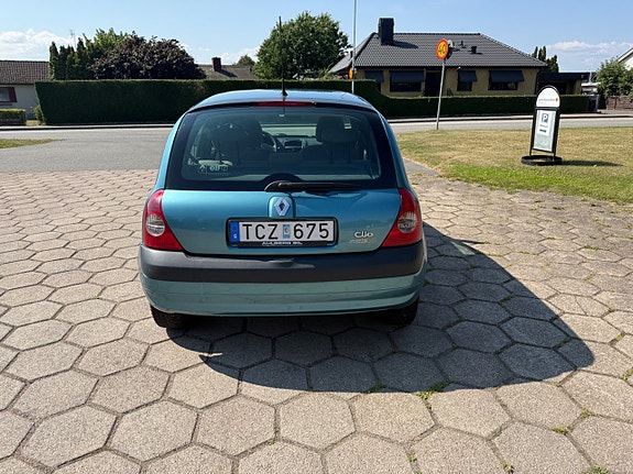 Renault Clio 6 of 11