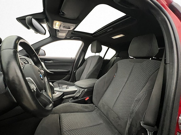 BMW M140i 11 of 30