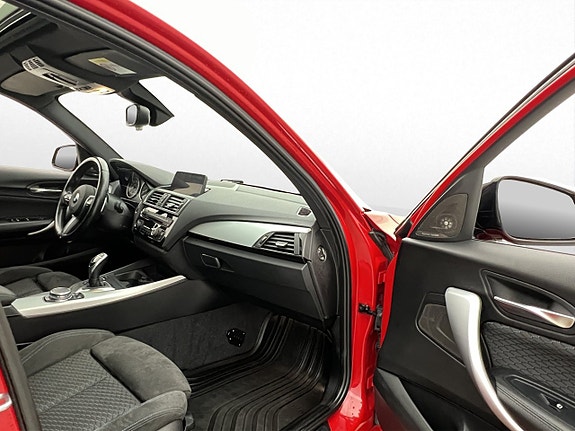 BMW M140i 26 of 30
