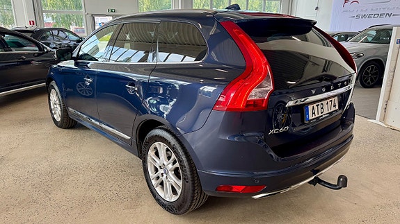Volvo XC60 4 of 5