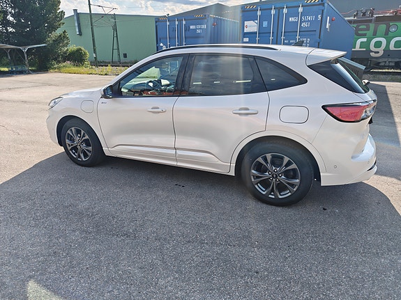 Ford Kuga 4 of 5
