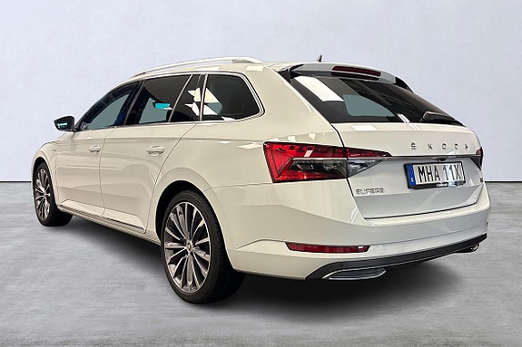 Skoda Superb 4 of 5