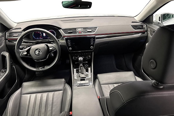Skoda Superb 9 of 24