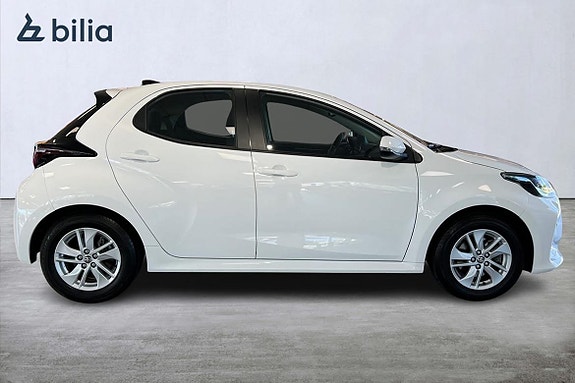 Toyota Yaris 18 of 21