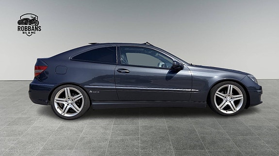 Mercedes-Benz CLC180 4 of 5