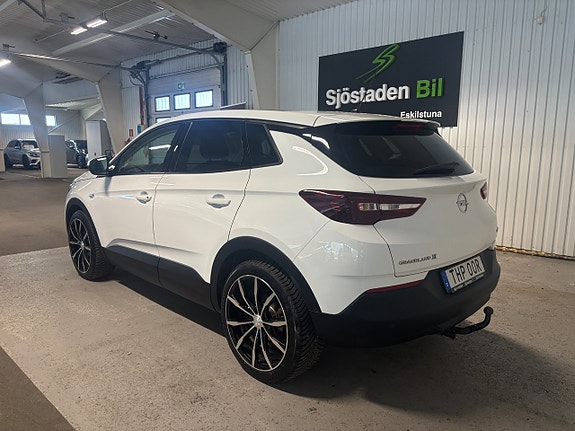 Opel Grandland X 3 of 5
