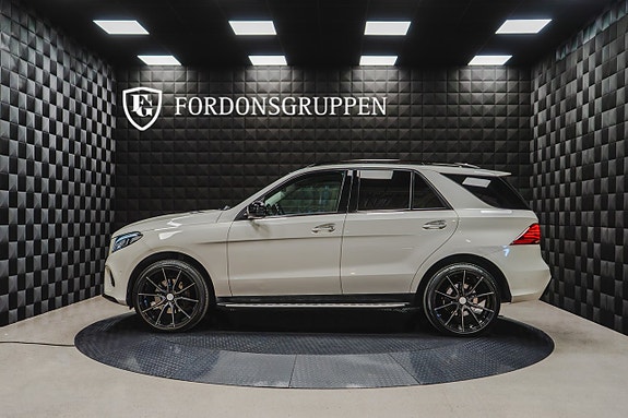 Mercedes-Benz GLE350 d 3 of 5