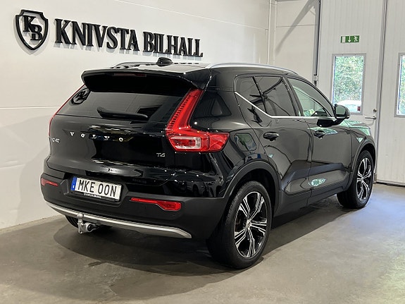 Volvo XC40 4 of 5
