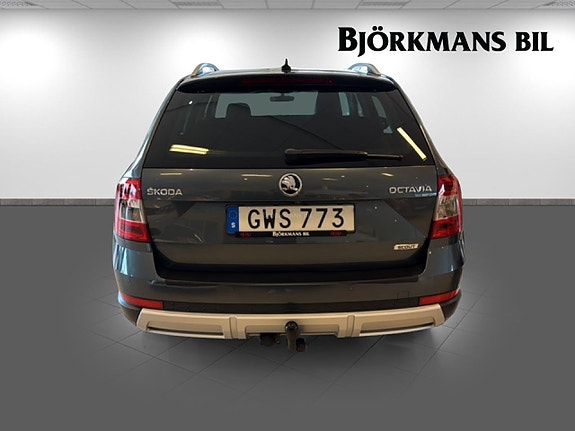 Skoda Octavia Scout 5 of 5