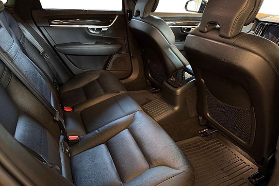 Volvo V90 18 of 23