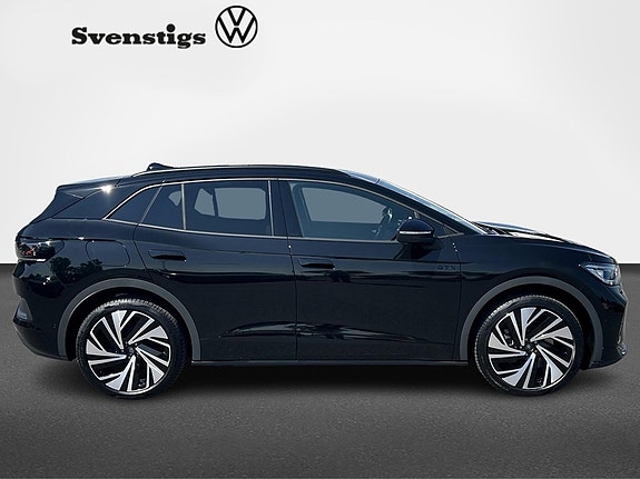 Volkswagen ID.4 GTX 3 of 5