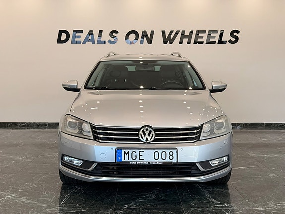 Volkswagen Passat 5 of 19