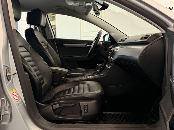 Volkswagen Passat 10 of 19