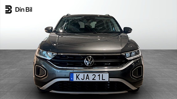 Volkswagen T-Roc 4 of 5