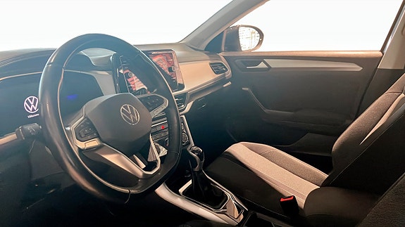 Volkswagen T-Roc 7 of 12