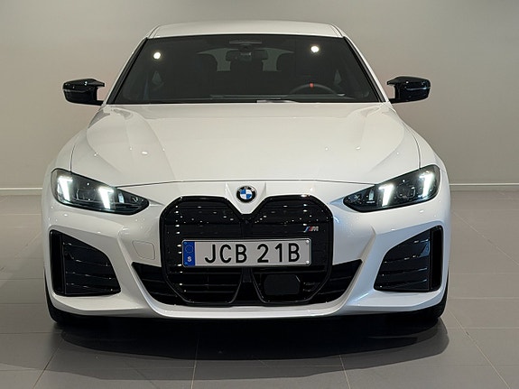 BMW i4 2 of 5