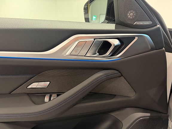 BMW i4 17 of 19