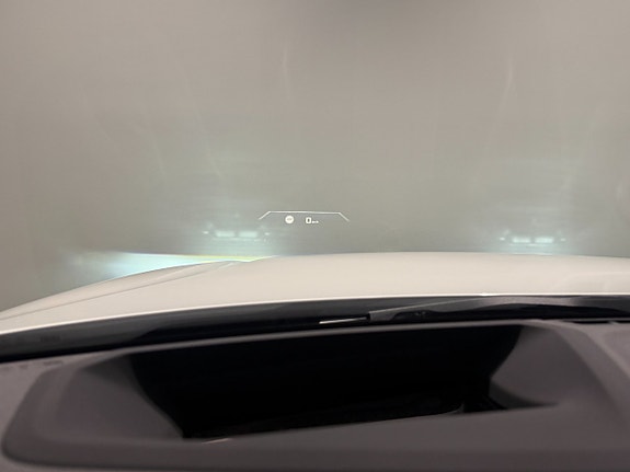 BMW i4 16 of 19