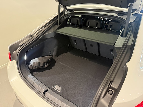 BMW i4 6 of 19